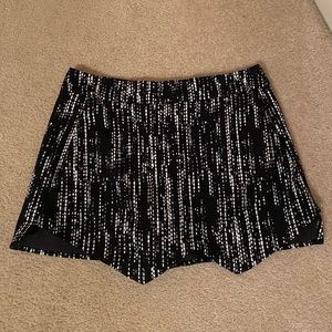 Black+White Skort